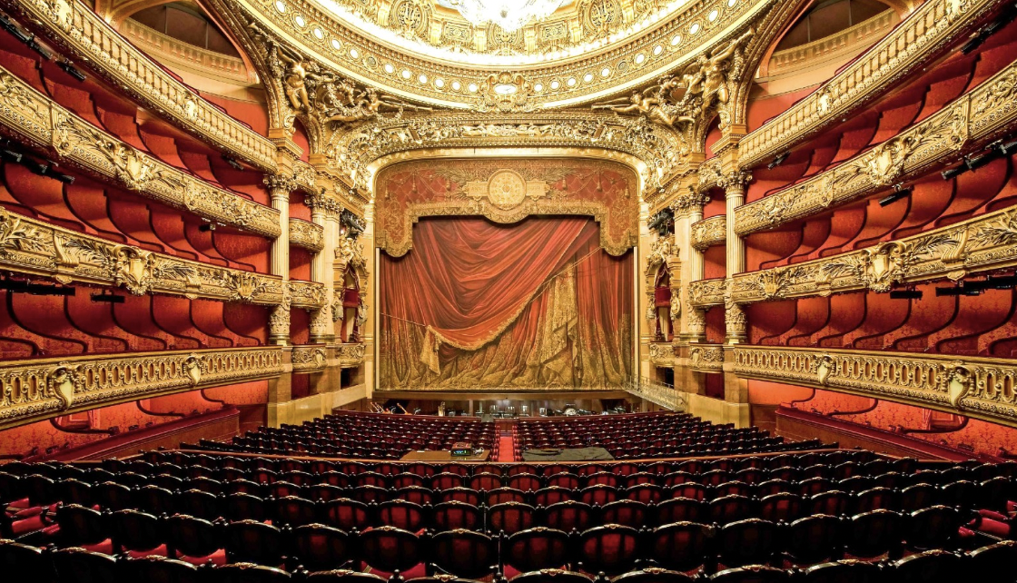 Une place d'opéra